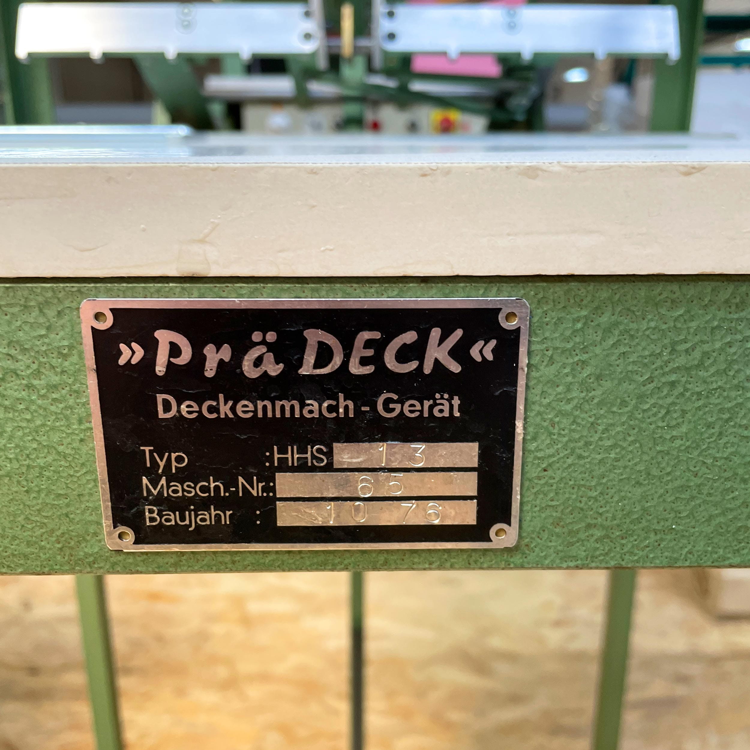 PräDeck | Casemaker - Second-hand machine - Type: HHS 13
S/N: 65
Year of construction: 10/1976

With the PräDeck the two boards and the ... - image-4