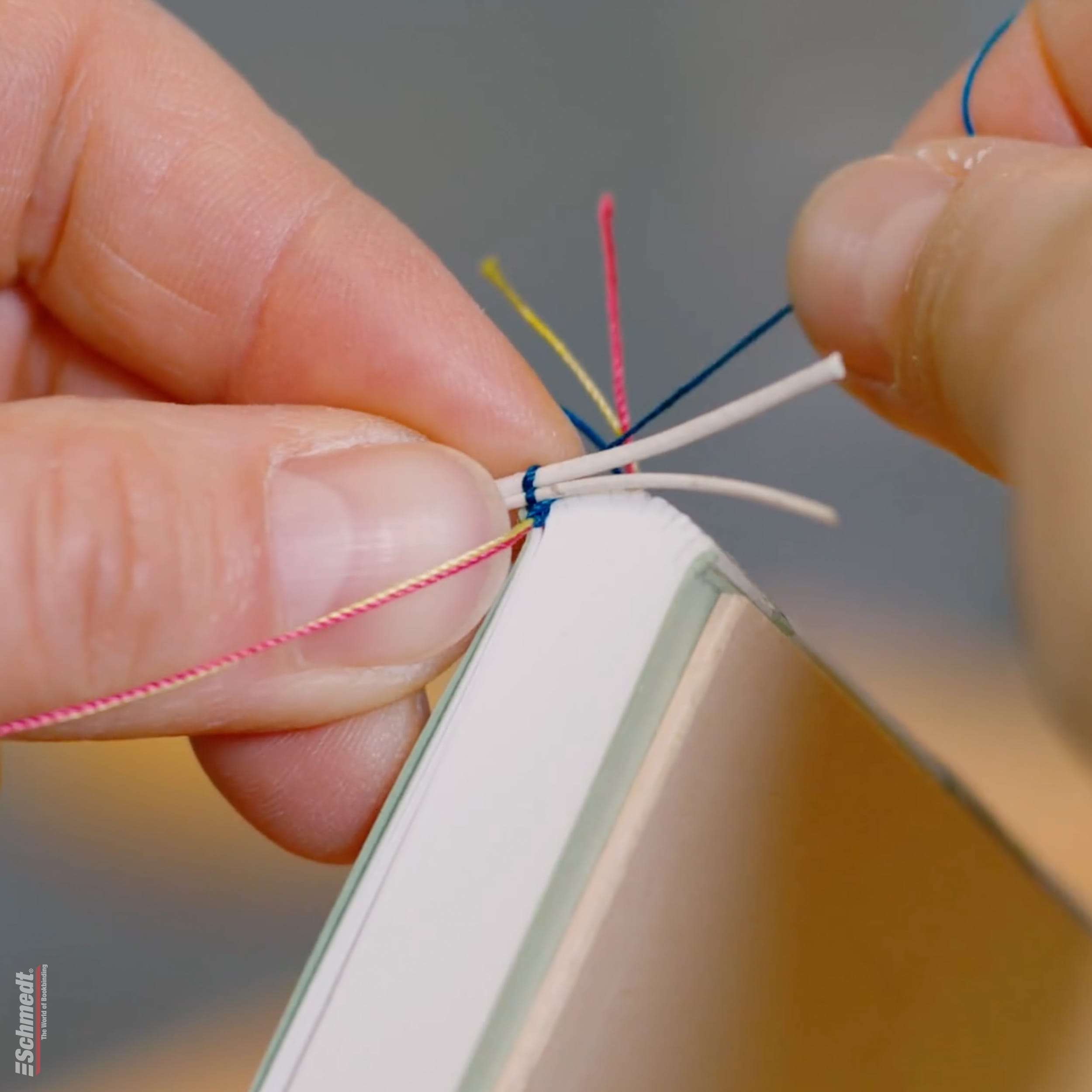 Silk thread • coloured - for sewing headband - Roll of 30 mts - This elegantly lustrous natural thread made of 100 % silk  is used to sew yo... - image-2