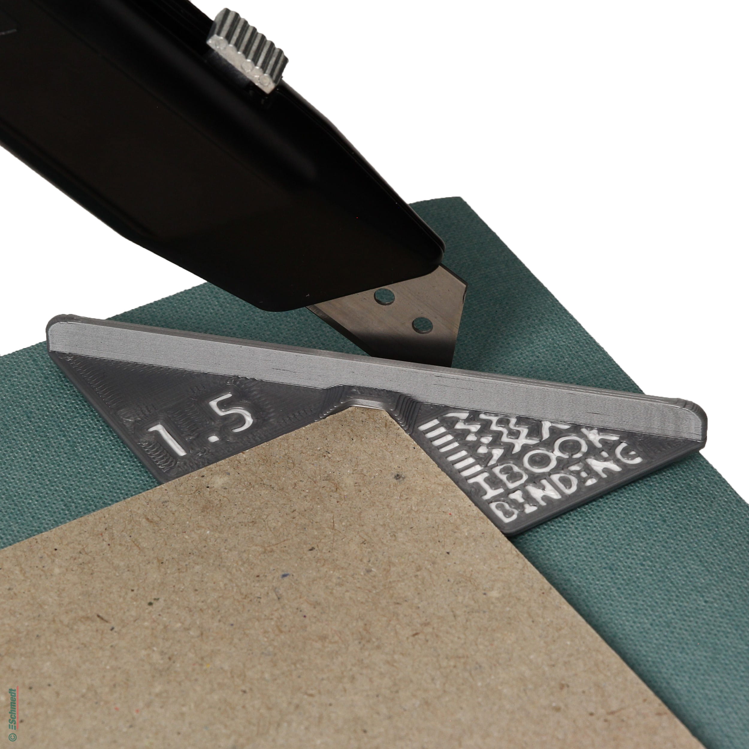 Corner cutting tool - Practical tool that enables the corner of the turned-in cover material on the book cover to be cut off at the correct ... - image-2