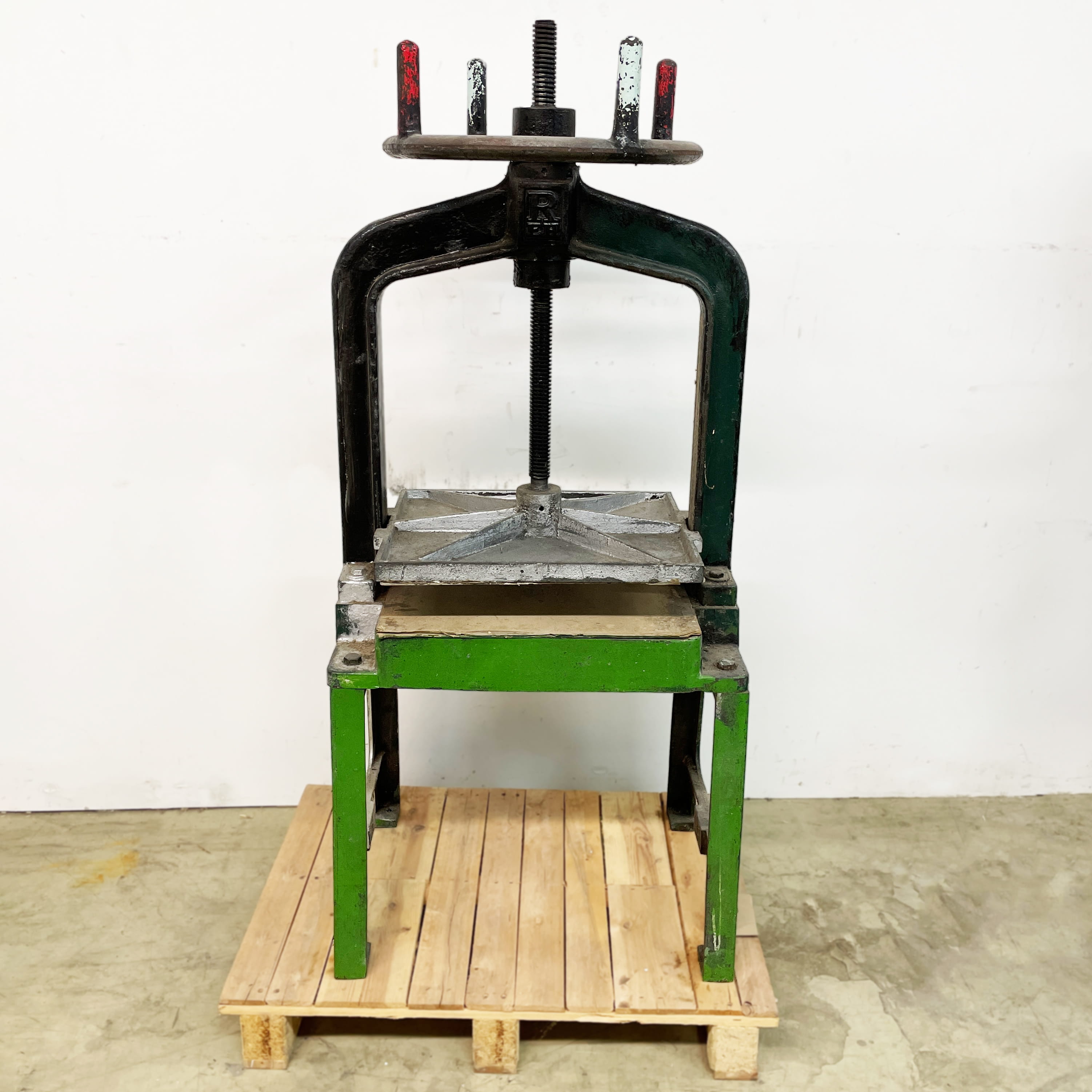 Book press - Refurbished machine - Type: REH...