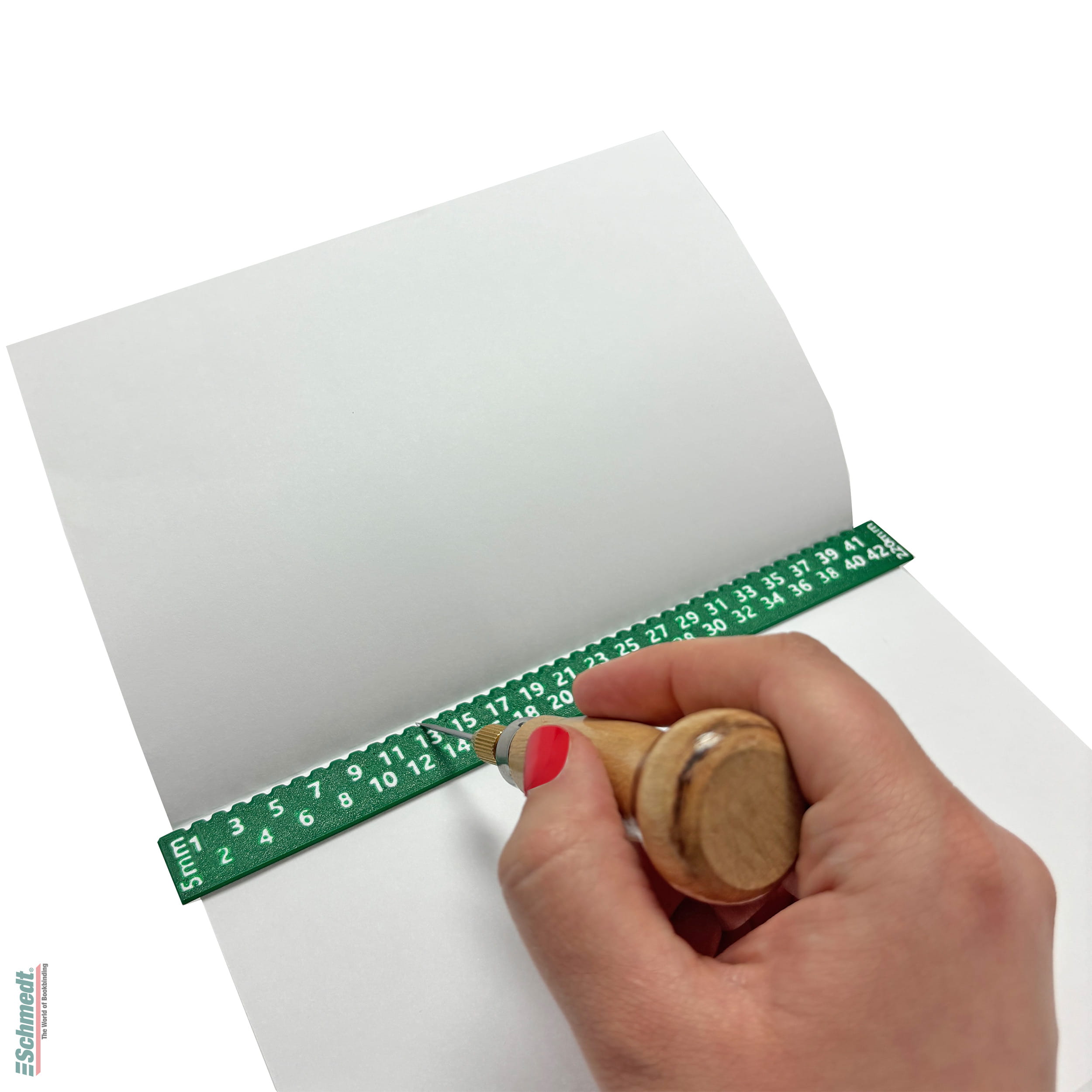 Vorstech-Lineal - zum Vorstechen von Papierlagen vor der Handheftung - zum einfachen und gleichmäßigen Vorstechen von Papierlagen vor der Ha... - Bild-3