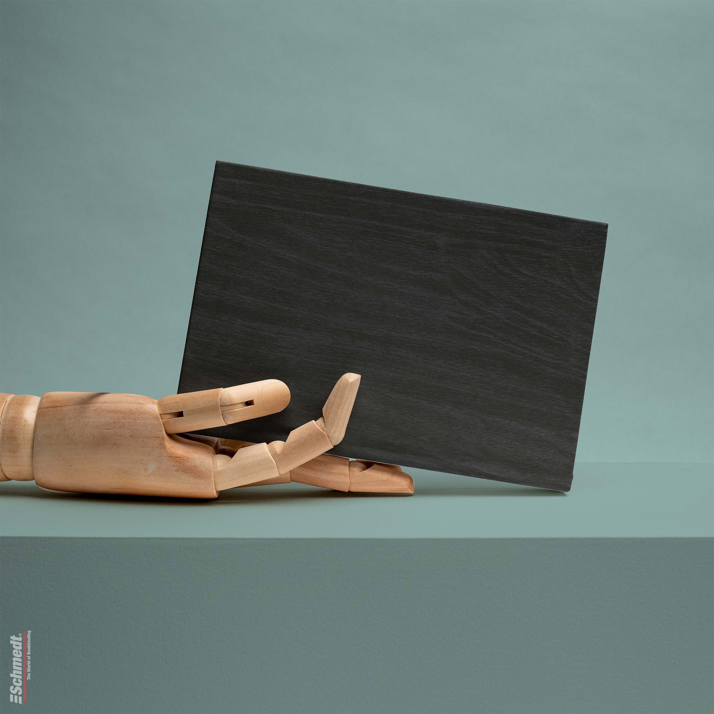 Busto • Papel natural con vetas de madera - Color 007 - negro - Aplicación: papel de recubrimiento para libros, folletos, catálogos, cajas, ... - imagen-1