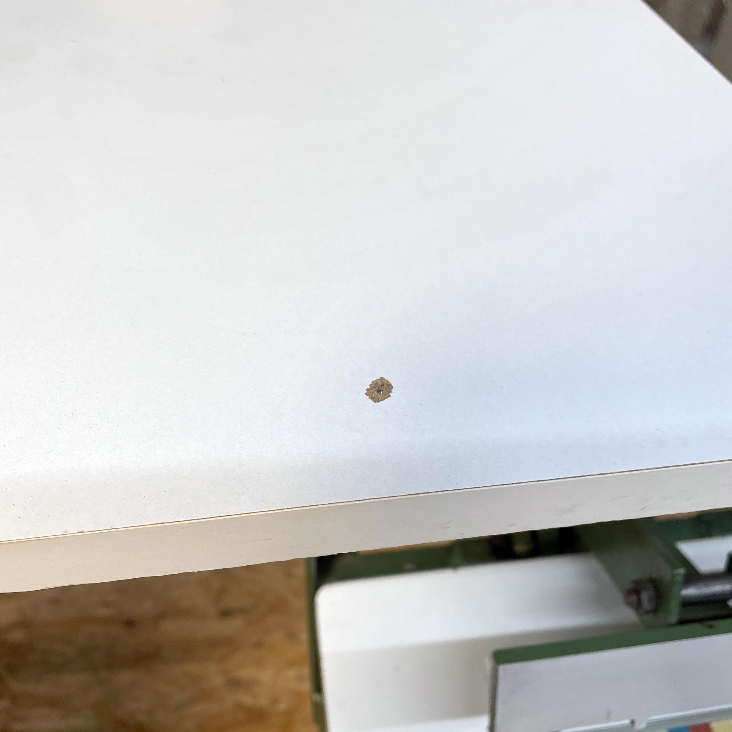 PräDeck | Casemaker - Second-hand machine - Type: HHS 13
S/N: 65
Year of construction: 10/1976

With the PräDeck the two boards and the ... - image-3