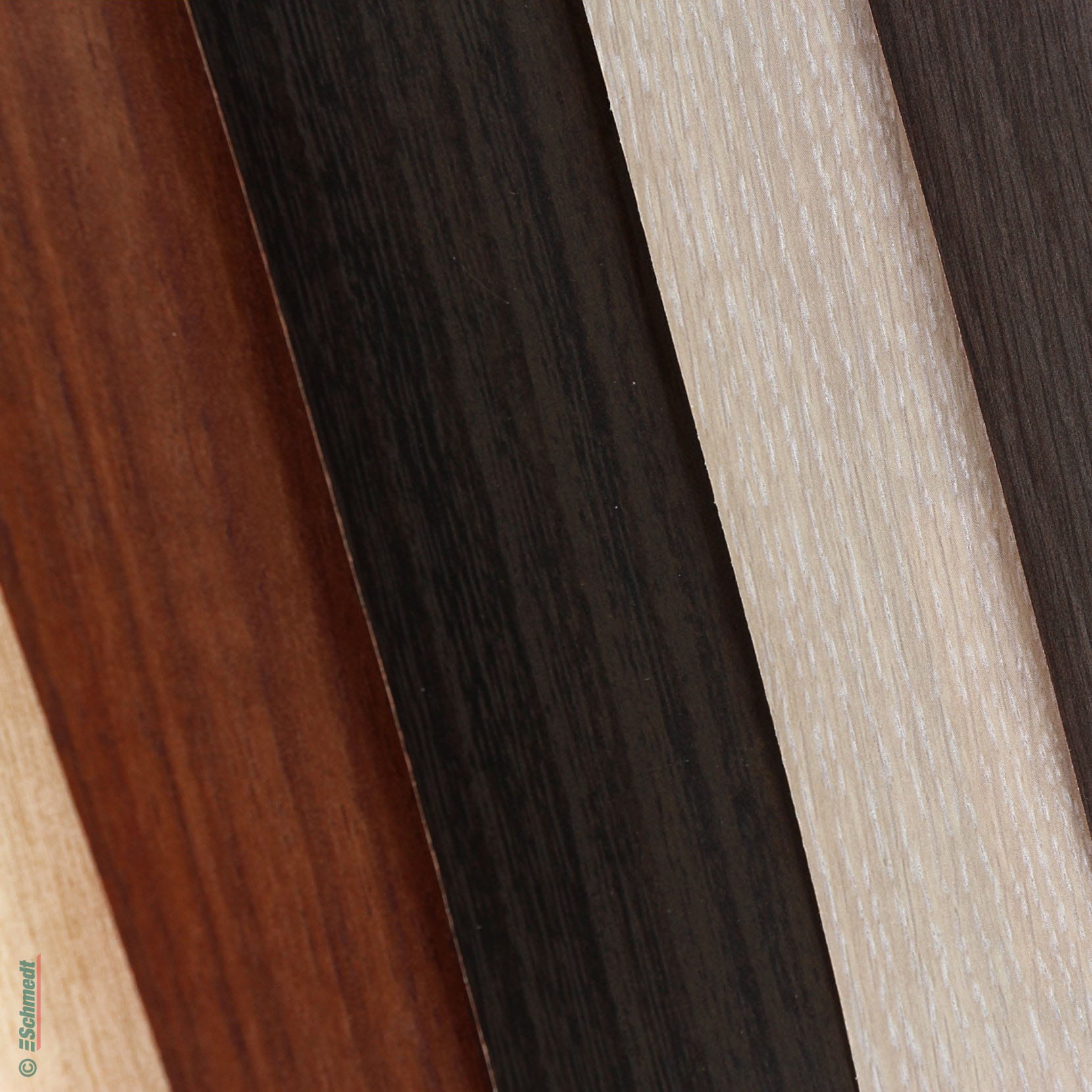 Madera - faux wood cover paper - Colour 01 - light brown - Format Roll - 125 cm widee - for exclusive covers, menus, boxes etc. and for mode...