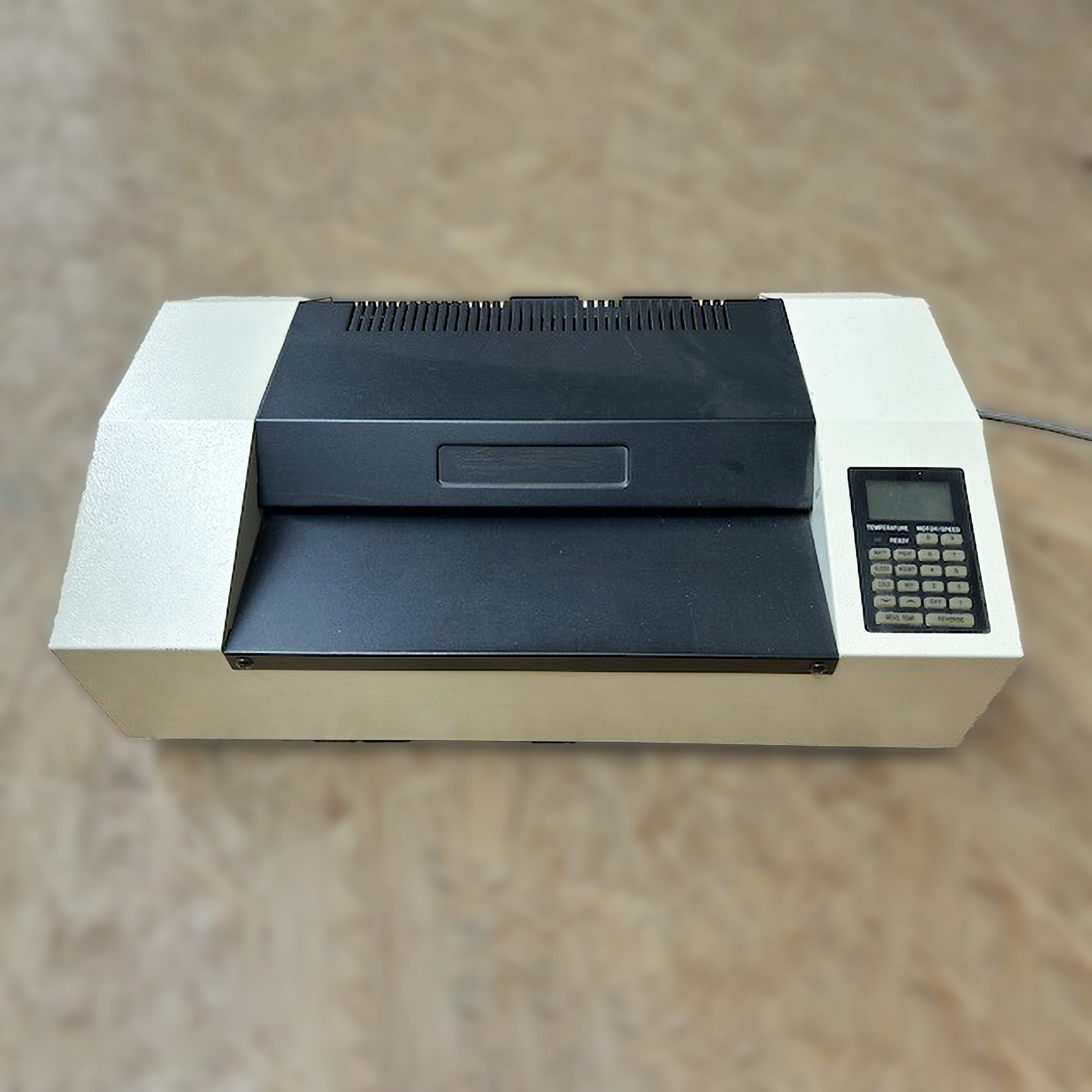 Laminator A3 - second-hand machine - Type: LAMIRAT L320
Year of construction: 1993
S/N: L3203/1004... - image-1