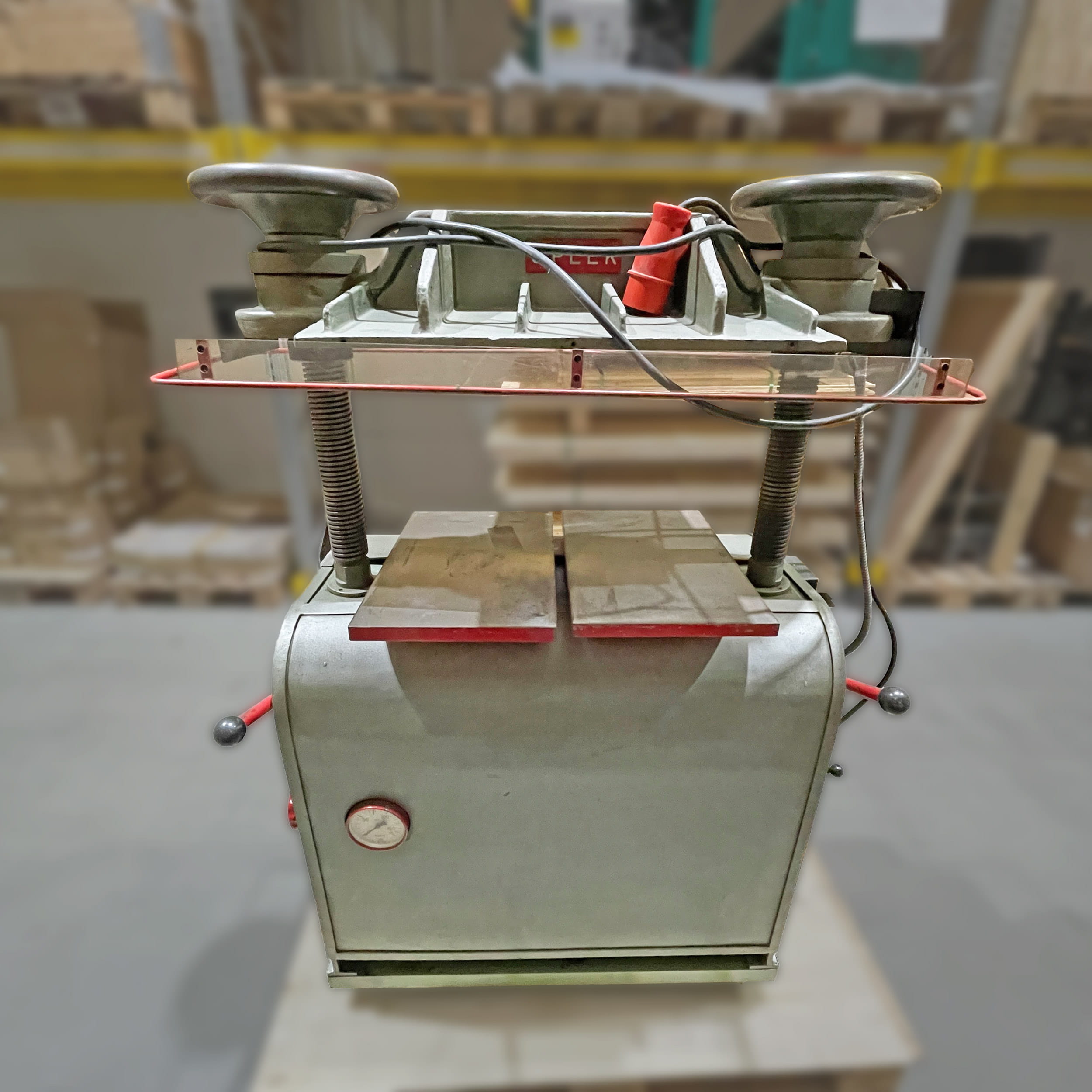 Electric twin press - Second-hand machine - with pressing plates of 27 x 43 cm each
S/N: 267 - Year of construction: 1955

This device no... - image-1