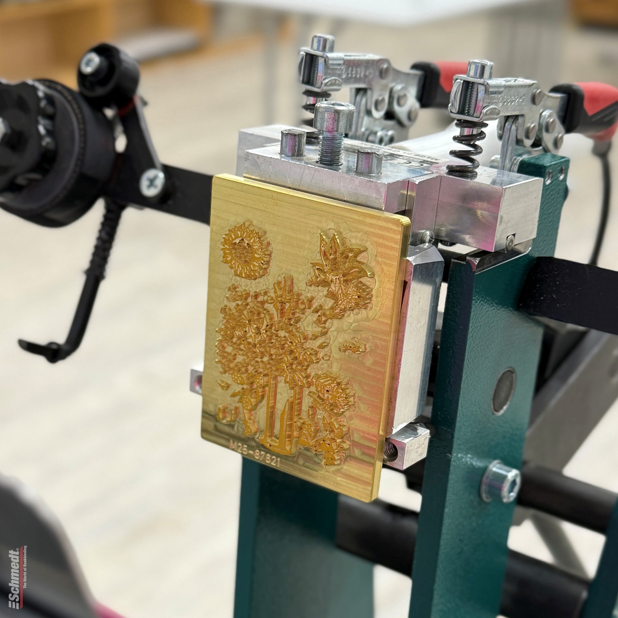 Punzón en relieve para dorar en caliente - para dorar logos y diseños - Para pegar en el soporte de bloque de una prensa para dorar y luego ... - imagen-1