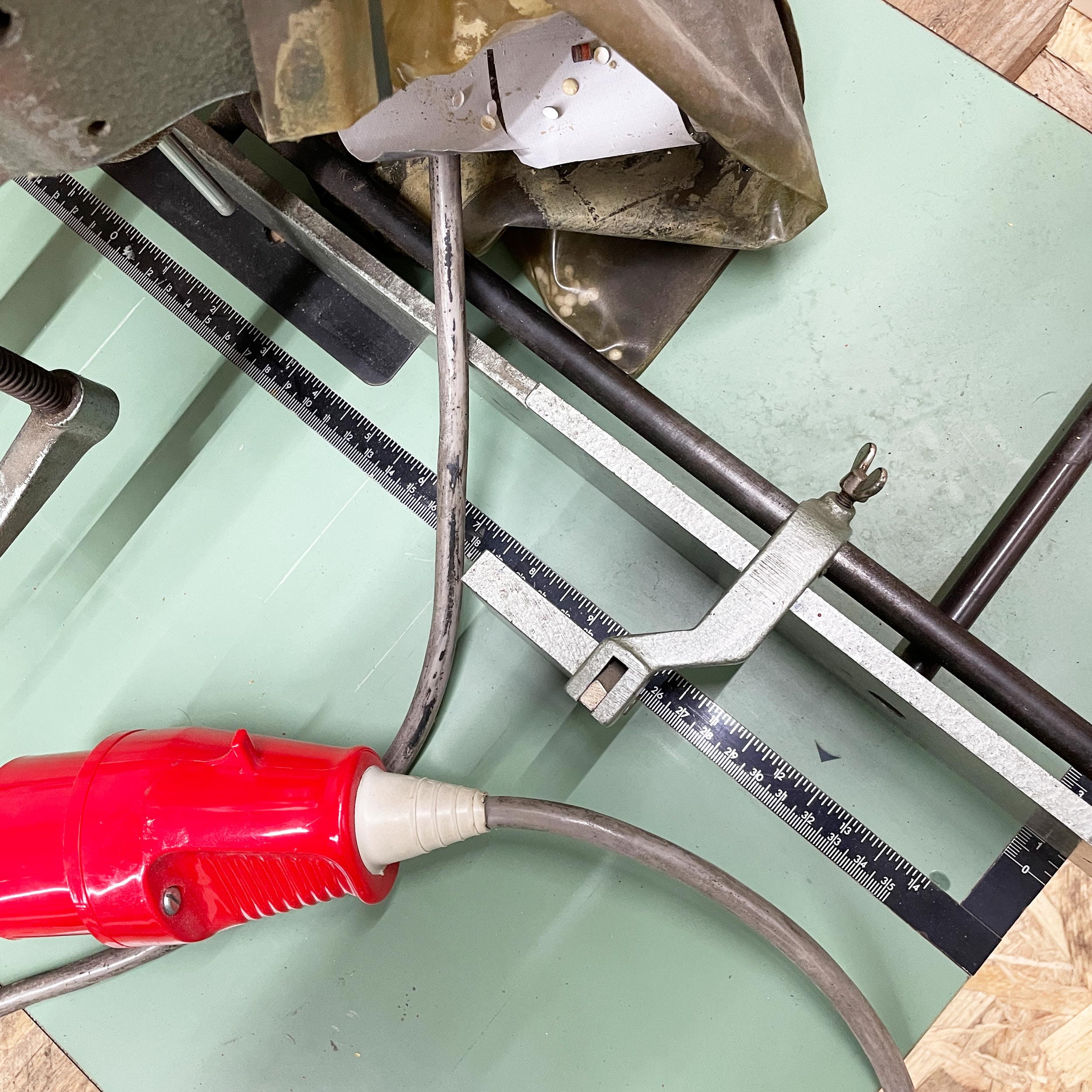 Citoborma - Two-spindle paper drilling machine - Second-hand machine - Type: 526 S130
S/N MOT2507821

This device no longer complies with... - image-3